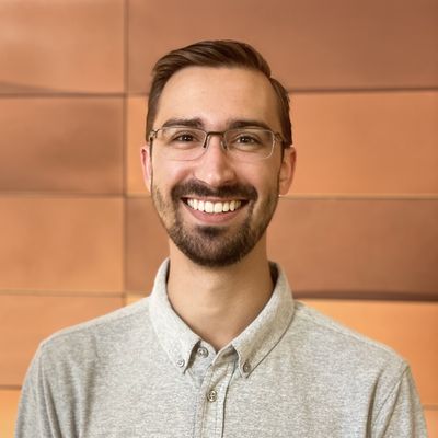 Alex, 31