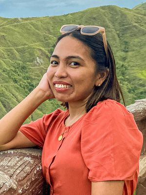 Ma Elena, 37