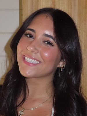Amelia, 19