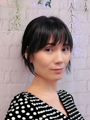 Liz, 44
