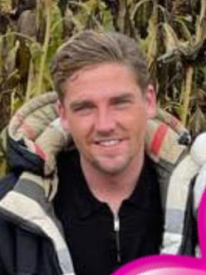Charlie, 31