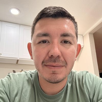 Eduardo, 31