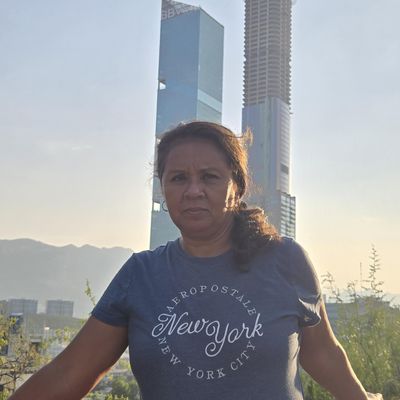 Leonor, 55
