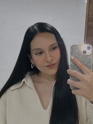 Myriam, 25