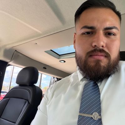 Daniel, 29