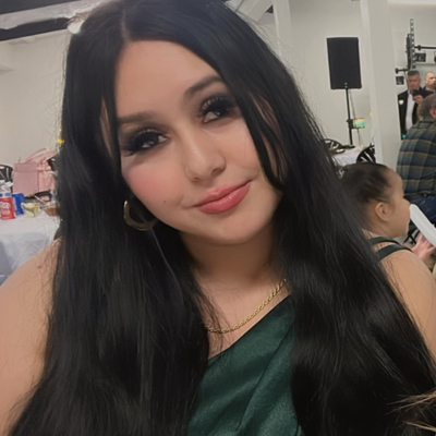 Mayra, 31