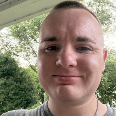 Sam, 28