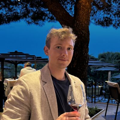 Toby, 28