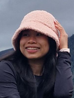 Yannie, 27
