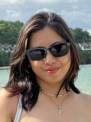 Avie, 27