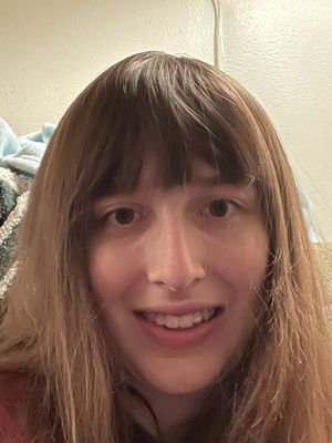 Lauren, 22