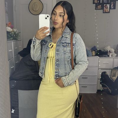 Noemy, 26