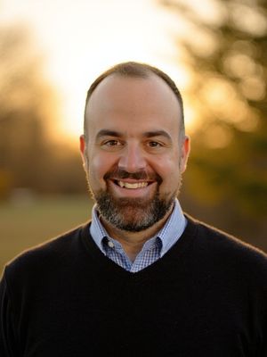 Jonathan, 40
