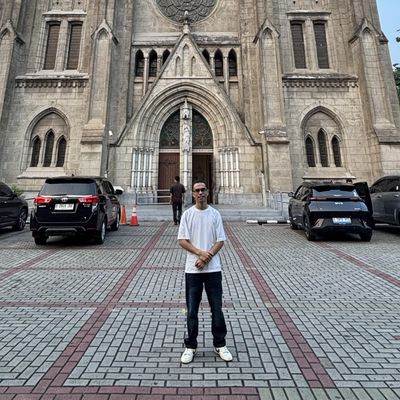 Nando, 28