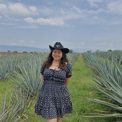 Raquel, 30
