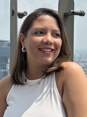 Shirley, 32