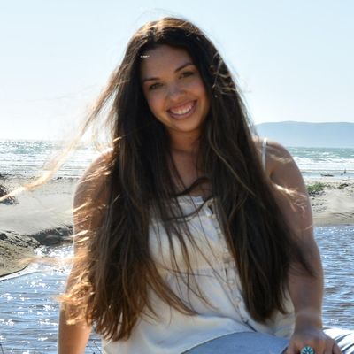 Kayla, 28