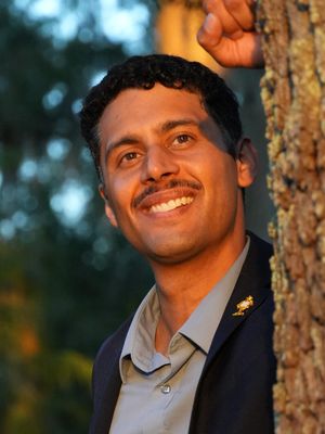 Jorge, 35