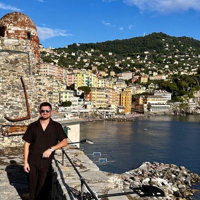 Giovanni, 27