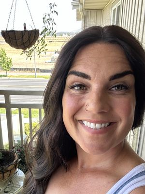 Amanda, 42