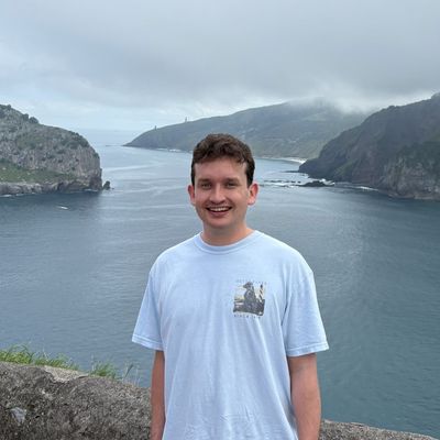 Thomas, 27