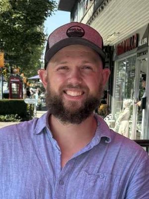Greg, 25