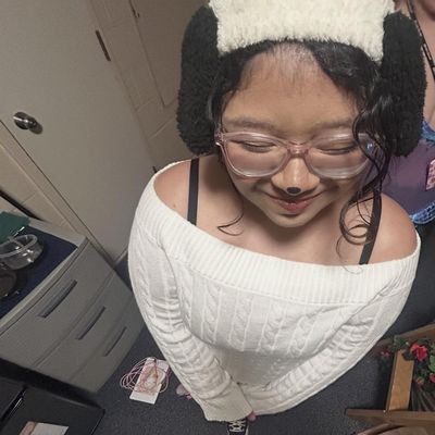 Alivia, 19