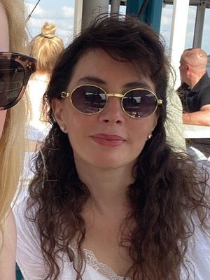 Esther, 42