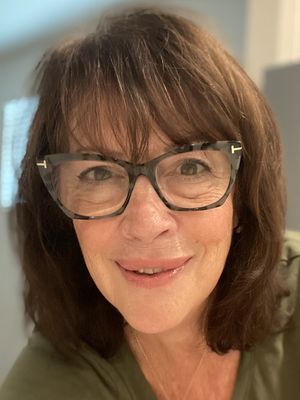 Evelyn, 70