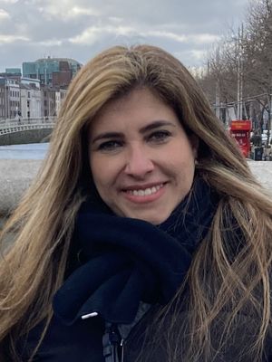 Anna, 44