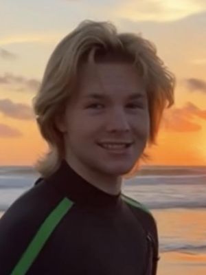 Travis, 20