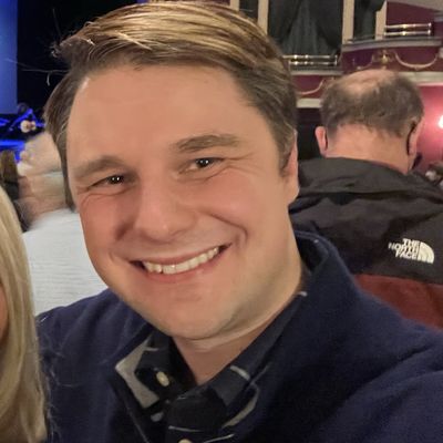 John, 33