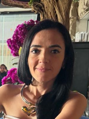 Paulina, 41