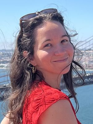 Priscila, 31