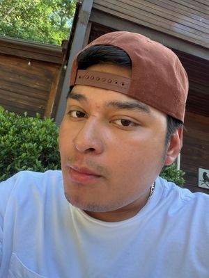 Elliot, 21
