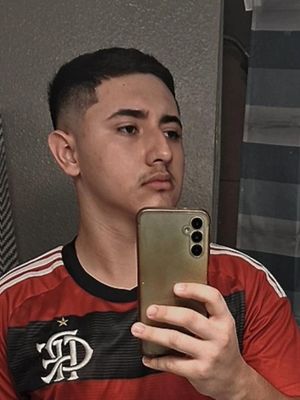 Gustavo, 18