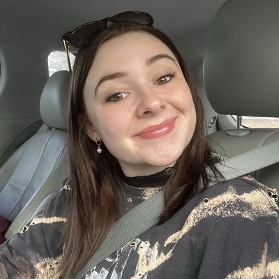 Therese, 25