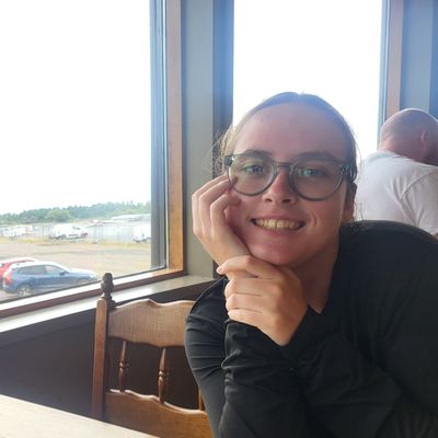Annie, 23