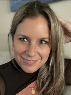 Gabriela, 46