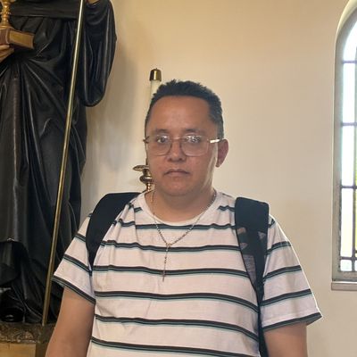 Gustavo, 47