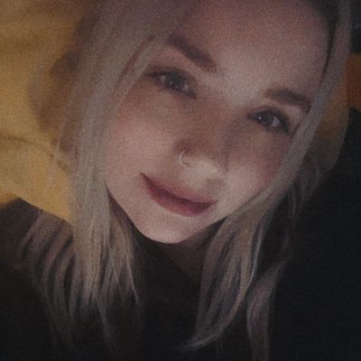 Emma, 33