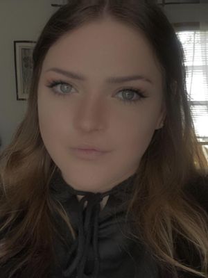 Ashley, 28