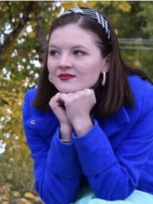 Evelyn, 21