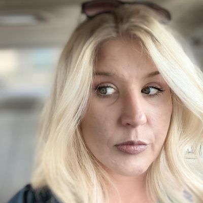 Amelia, 39