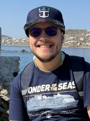 Zachary, 21