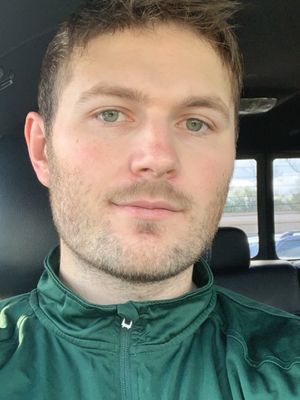 Thomas, 29
