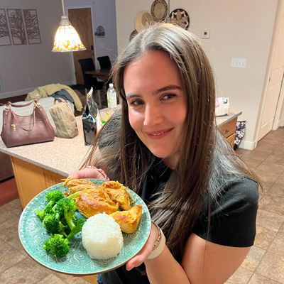 Alexis, 27