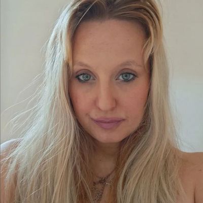 Kim, 42