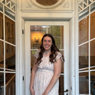 Katie, 24