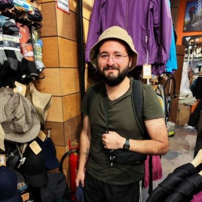 Daniel, 30